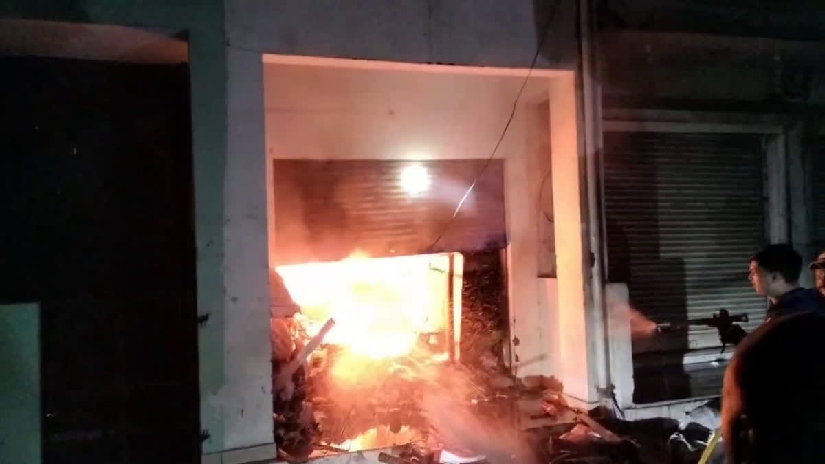 ऋषिकेश में कबाड़ी की बंद दुकान में लगी आग, एक युवक जिंदा जलकर मरा