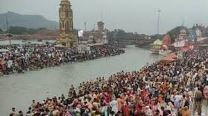 हरिद्वार में गंगा आरती के दौरान श्रद्धालु की बिगड़ी तबीयत, अस्पताल में तोड़ा दम