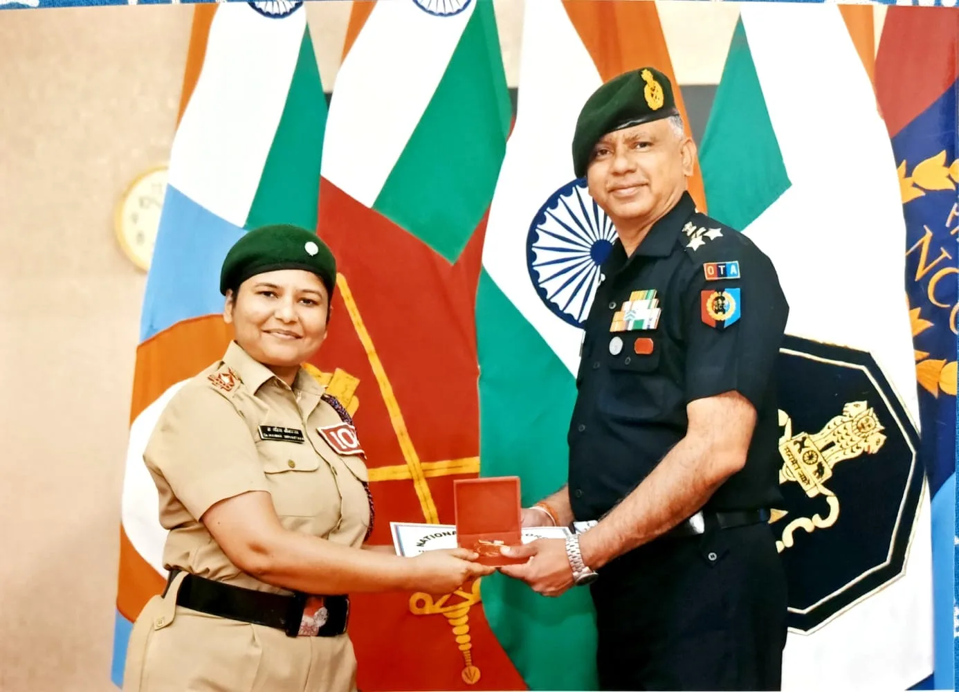 डीबीएस पीजी कॉलेज की एएनओ ने ओटीए ग्वालियर में दोबारा रचा इतिहास, बनीं गोल्ड मेडलिस्ट