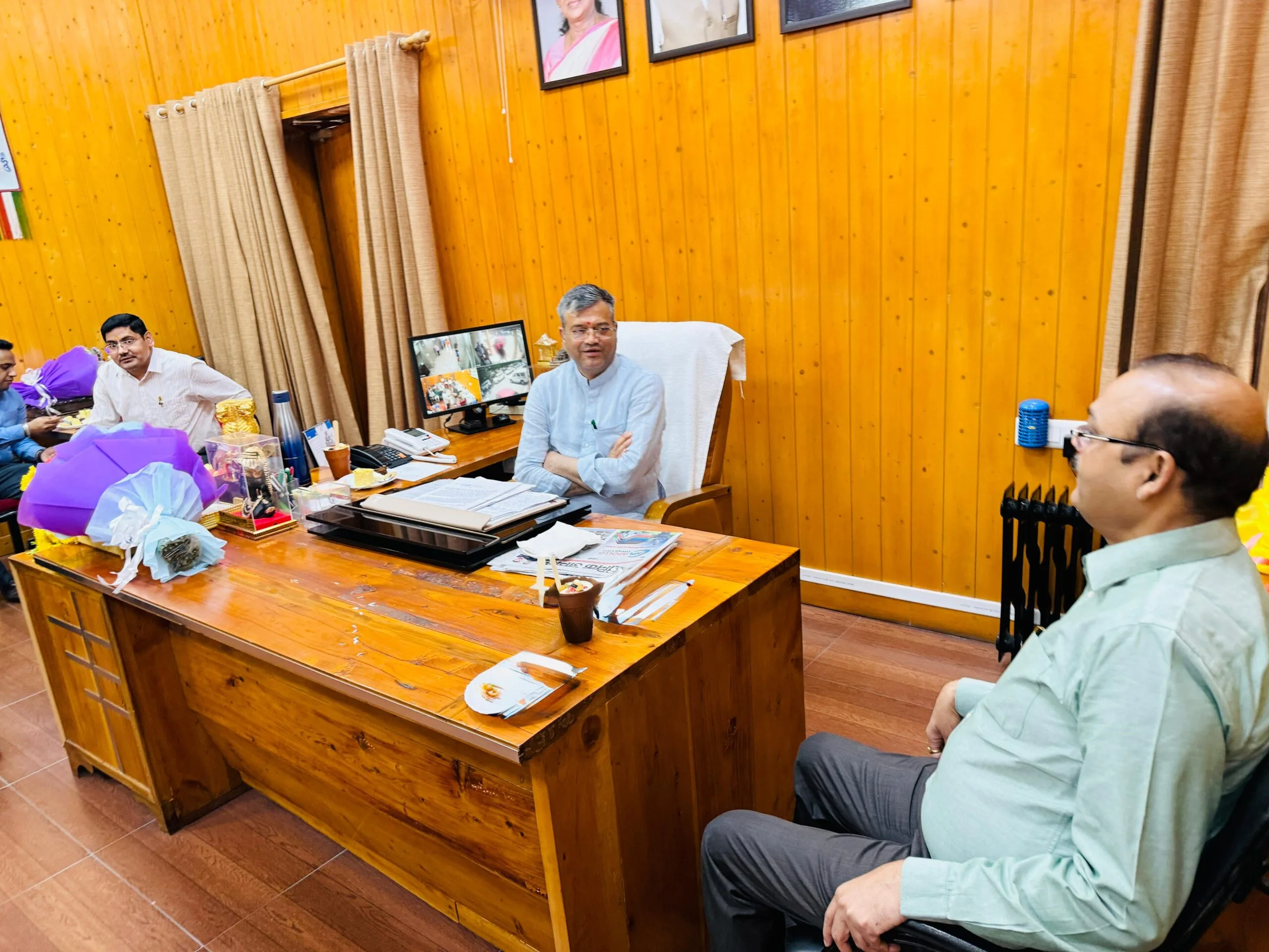 सफाई व्यवस्था, स्ट्रीट लाइट एवं विकास कार्यों को लेकर हुई विस्तृत चर्चा