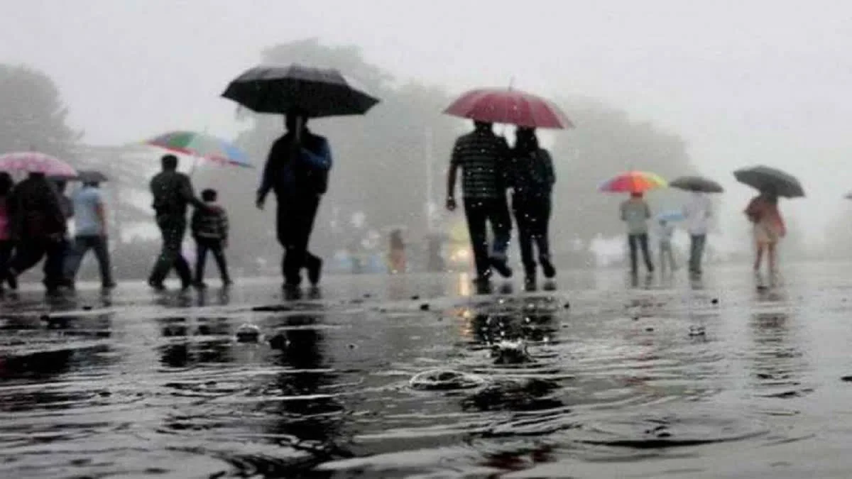 देहरादून में बदला मौसम का मिजाज, काले बादलों से ढका आसमान; उत्तराखंड में येलो अलर्ट जारी