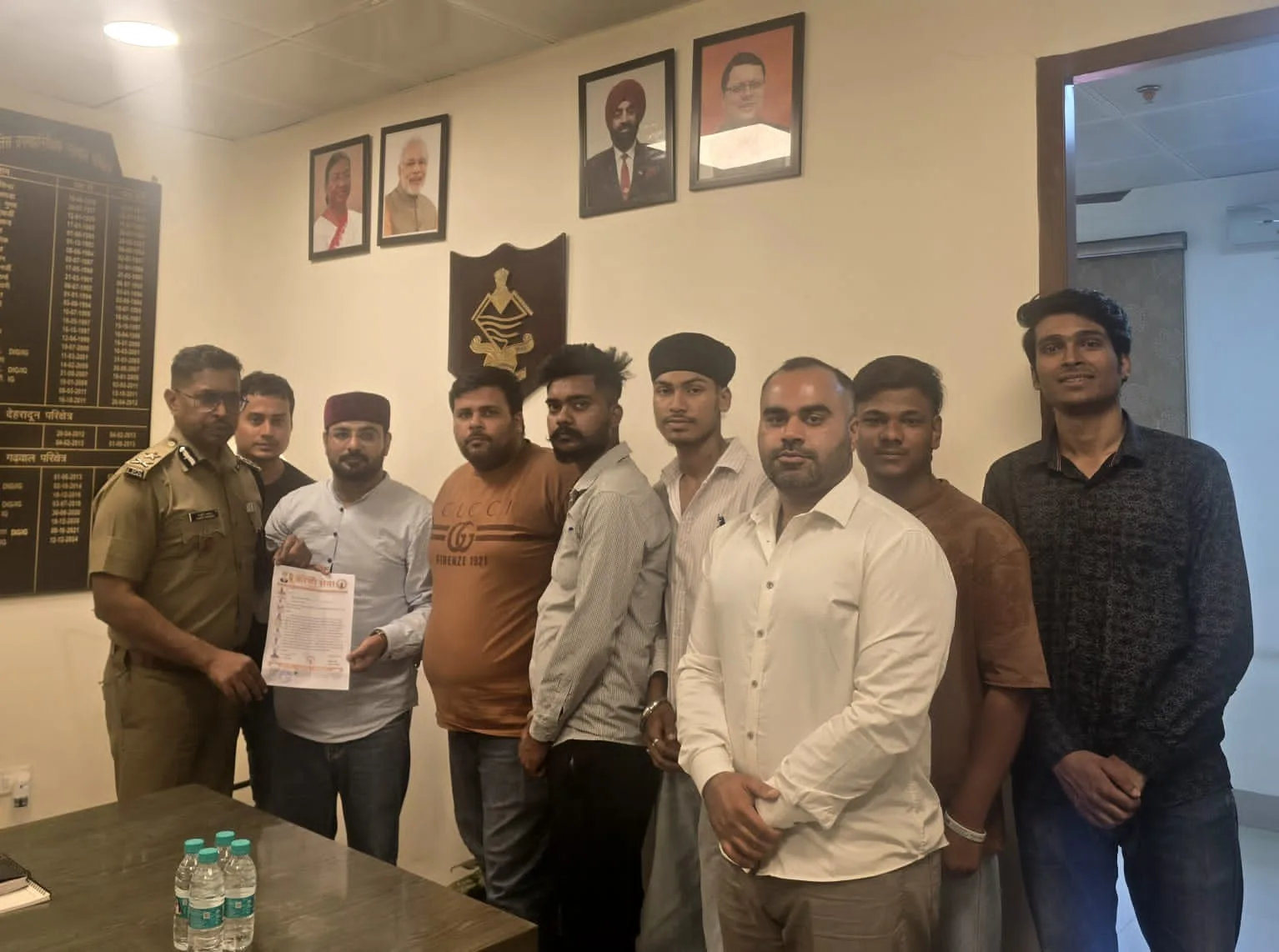 प्रेमनगर थाना प्रभारी पर अभद्रता का आरोप, करणी सेना ने पुलिस मुख्यालय का किया घेराव