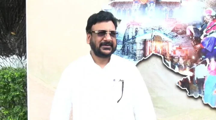 कांग्रेस ने नहीं किया योग ताकि उनका वोट बैंक ना हो जाए नाराज- शादाब शम्स