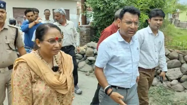 एडीबी द्वारा वित्त पोषित परियोजना के अंतर्गत वार्ड संख्या 04 से 26 तक संचालित विकास कार्यों का निरीक्षण