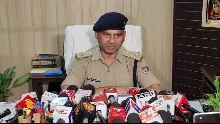 सोशल मीडिया पर बम धमाके की धमकी देने वाला गिरफ्तार