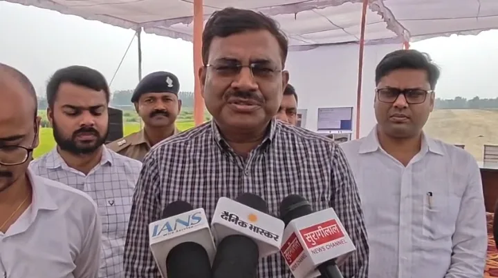 मुख्य सचिव आनंद बर्द्धन ने काशीपुर में एरोमा पार्क, ईएमसी और फोरलेन परियोजनाओं का लिया जायजा