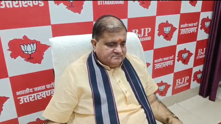 हरीश रावत के स्वागत पर बीजेपी का तंज